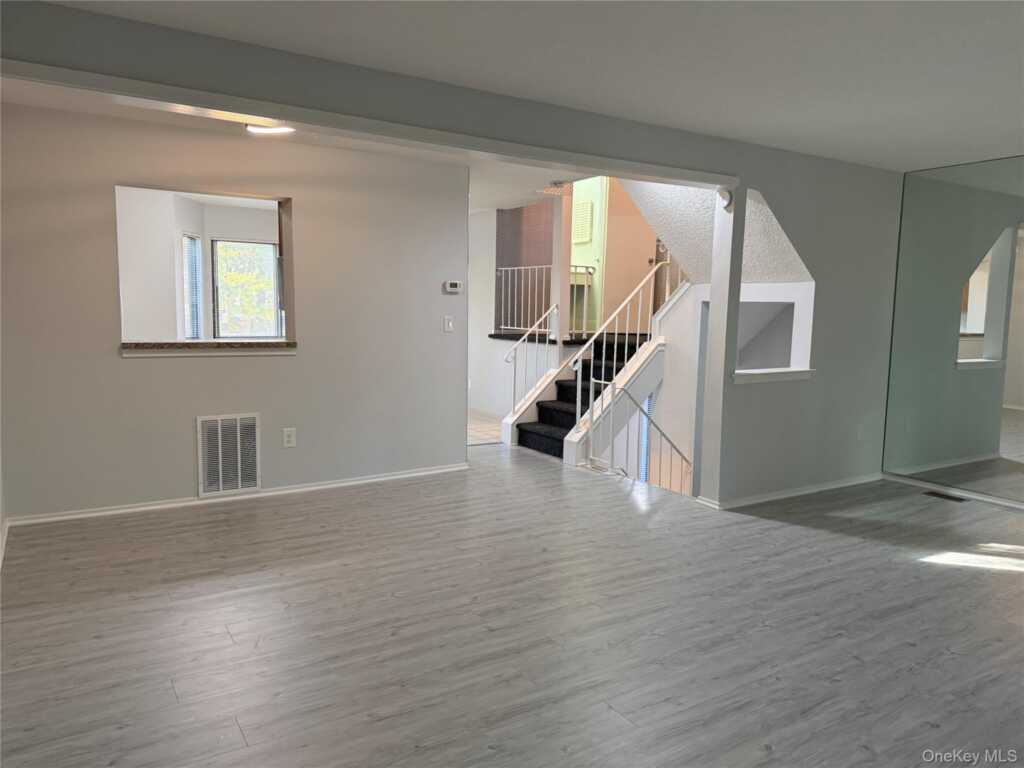 161 Treetop Circle, Unit #161, Nanuet, NY 10954 - Photo 18 of 41