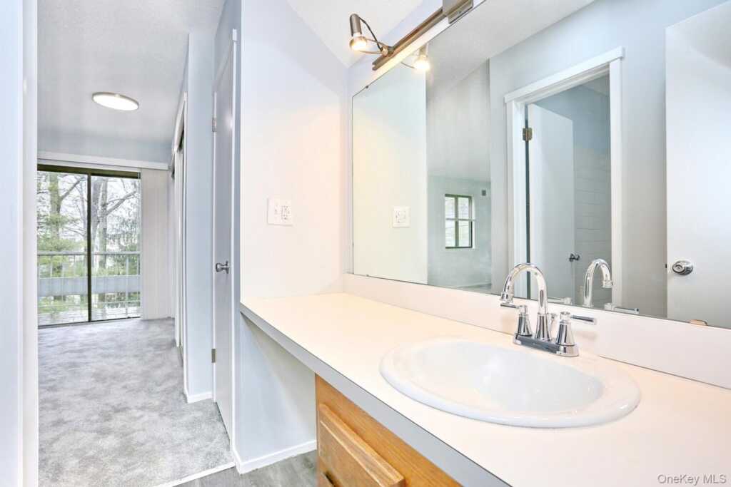 161 Treetop Circle, Unit #161, Nanuet, NY 10954 - Photo 33 of 41