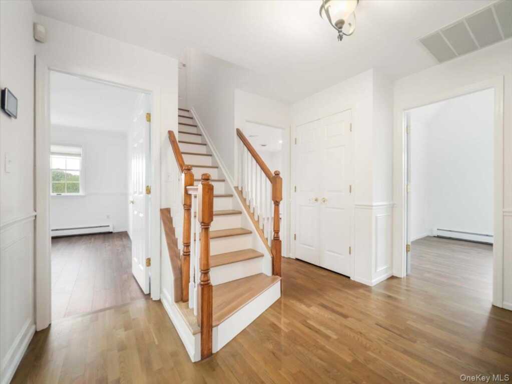 49 Judith Street, Nanuet, NY 10954 - Photo 15 of 36