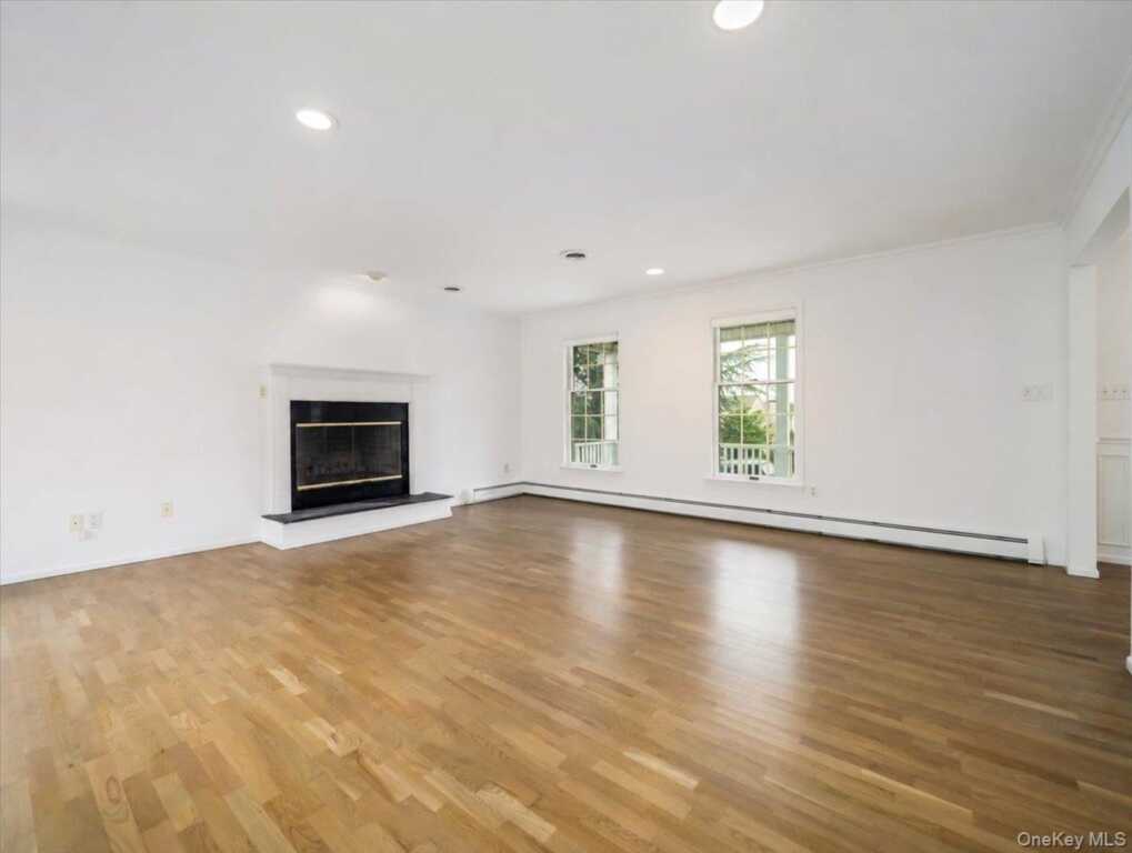 49 Judith Street, Nanuet, NY 10954 - Photo 8 of 36
