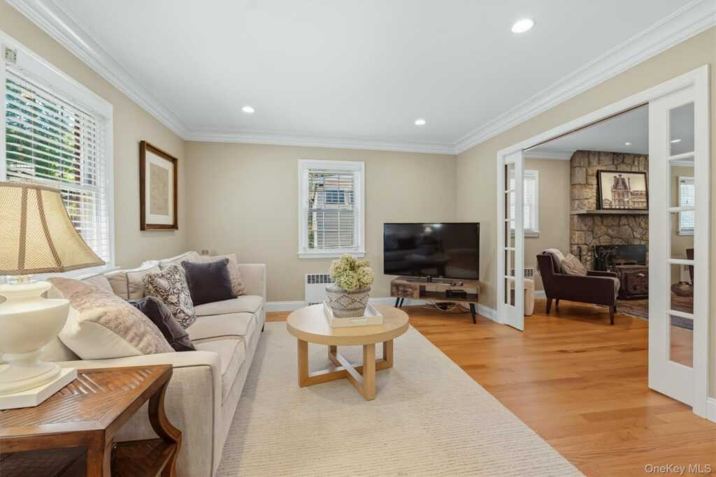 87 Bolton Avenue, White Plains, NY 10605 - Photo 11 of 47