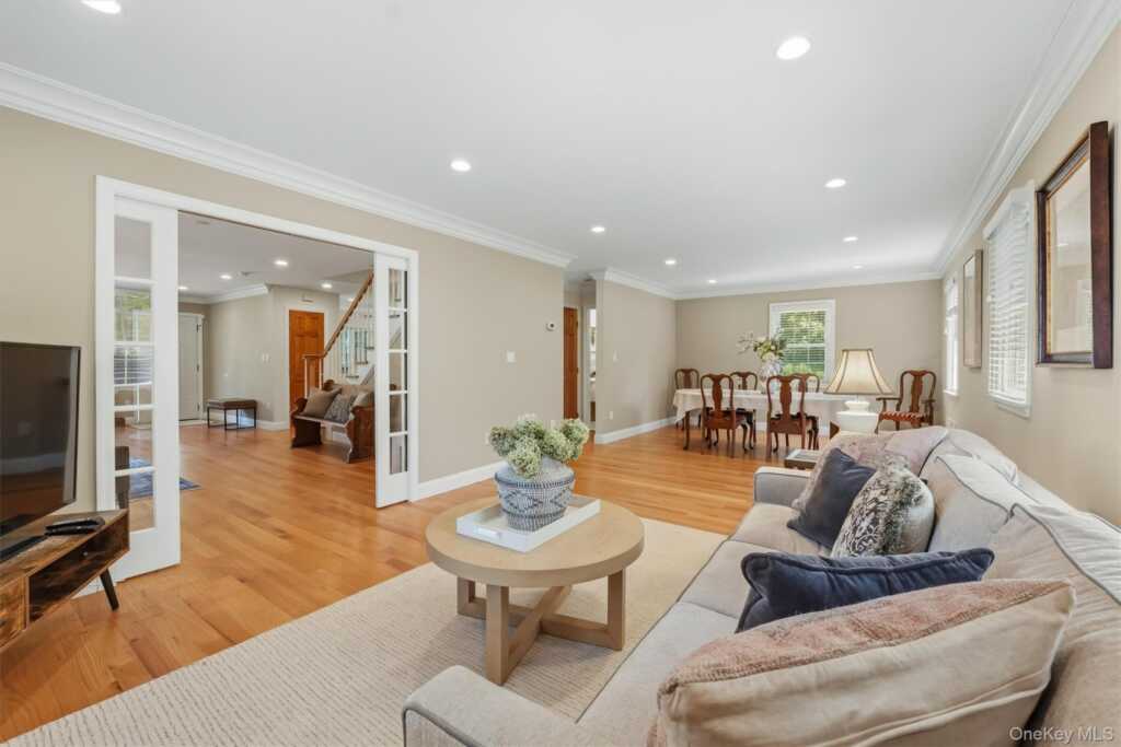 87 Bolton Avenue, White Plains, NY 10605 - Photo 12 of 47