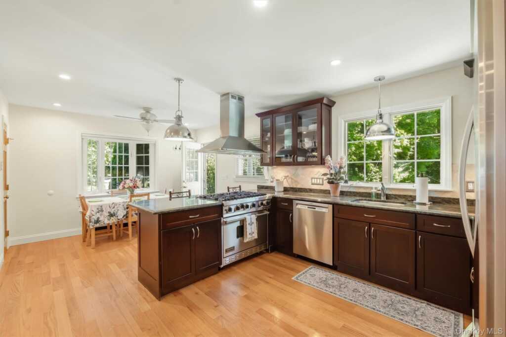 87 Bolton Avenue, White Plains, NY 10605 - Photo 15 of 47