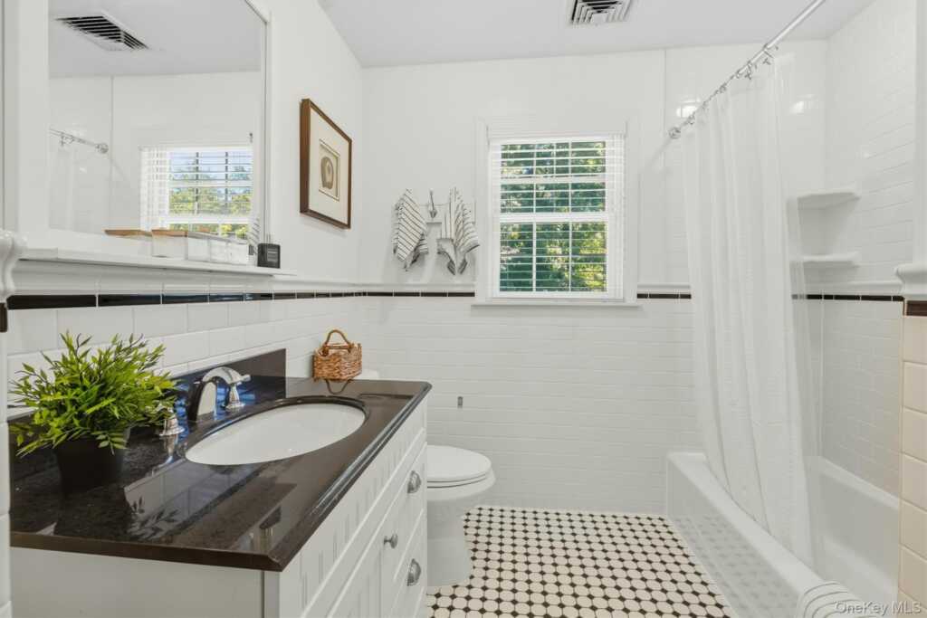 87 Bolton Avenue, White Plains, NY 10605 - Photo 29 of 47