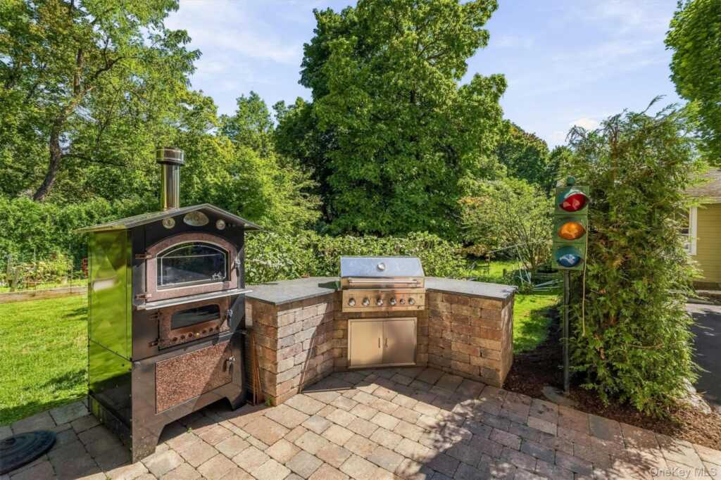 87 Bolton Avenue, White Plains, NY 10605 - Photo 40 of 47