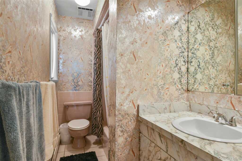 4 Ridgeview Avenue, White Plains, NY 10606 - Photo 11 of 44