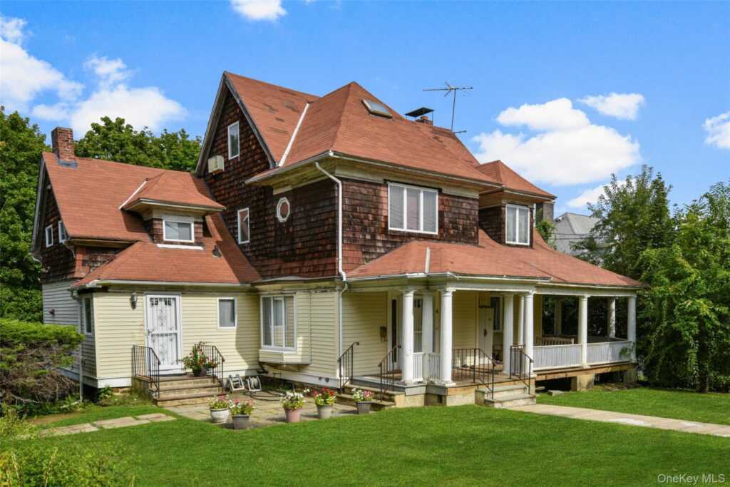 4 Ridgeview Avenue, White Plains, NY 10606 - Photo 14 of 44