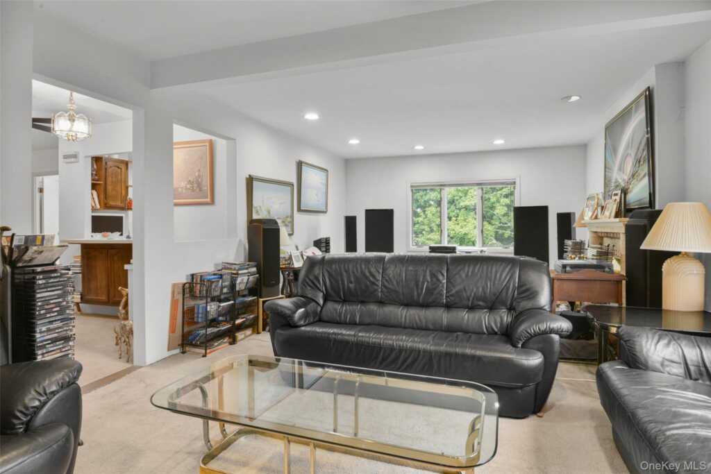 4 Ridgeview Avenue, White Plains, NY 10606 - Photo 20 of 44