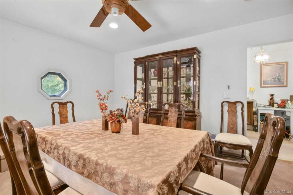 4 Ridgeview Avenue, White Plains, NY 10606 - Photo 24 of 44