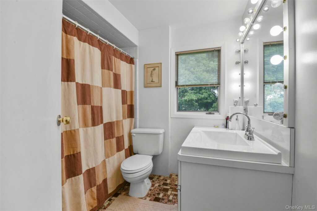 4 Ridgeview Avenue, White Plains, NY 10606 - Photo 28 of 44