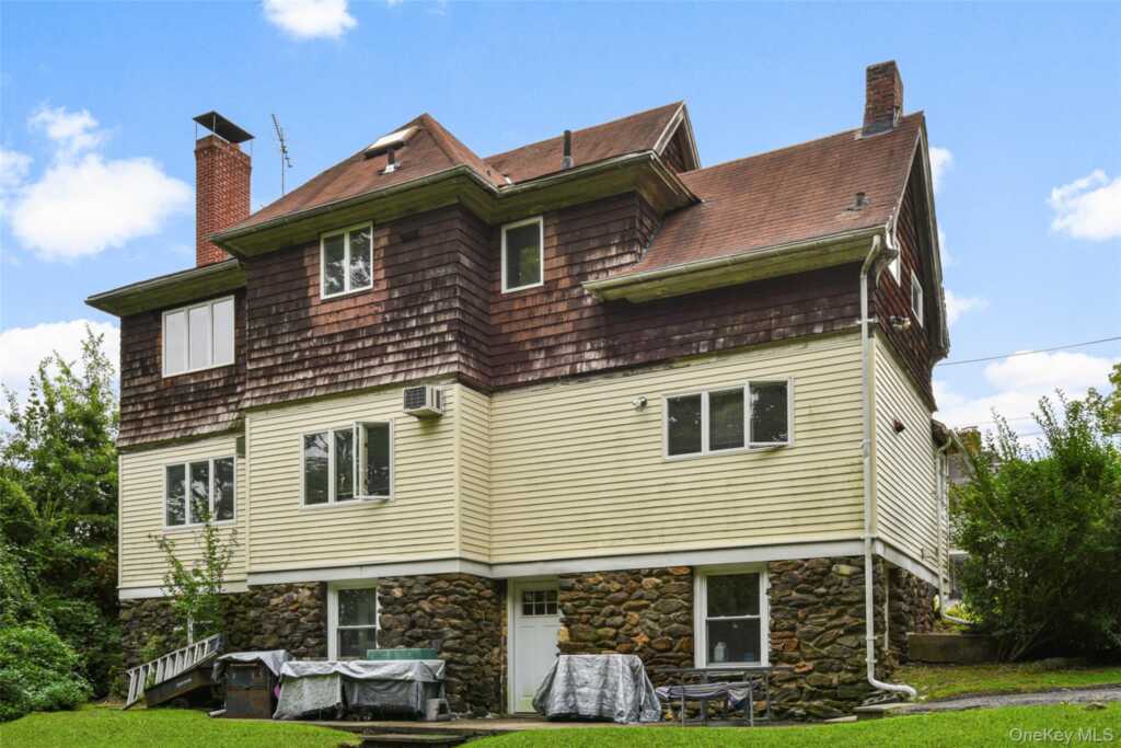 4 Ridgeview Avenue, White Plains, NY 10606 - Photo 32 of 44