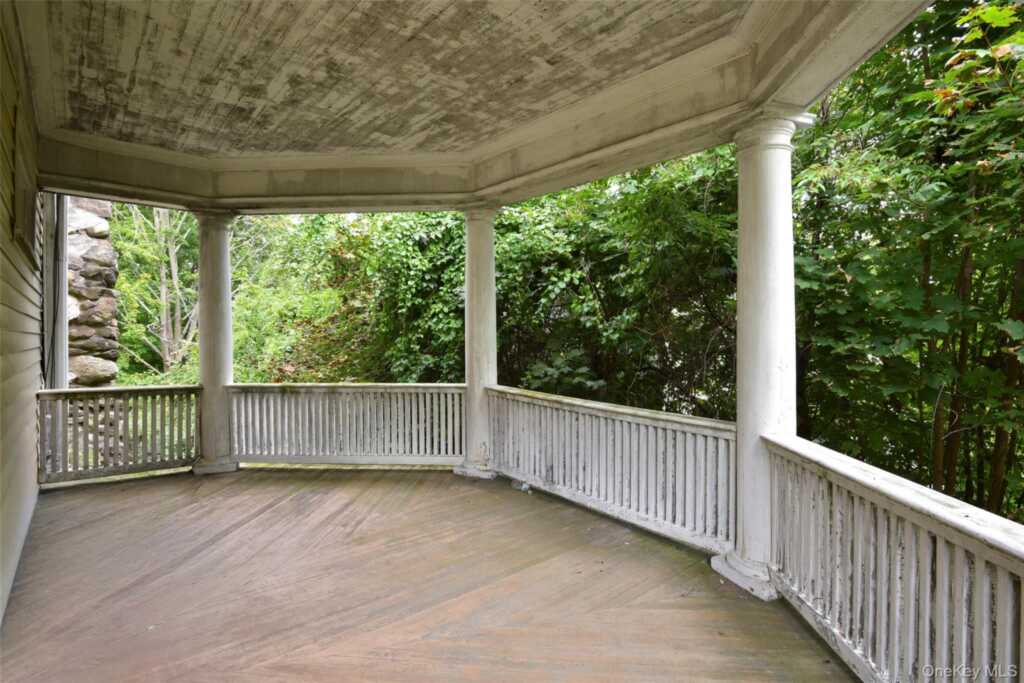 4 Ridgeview Avenue, White Plains, NY 10606 - Photo 38 of 44