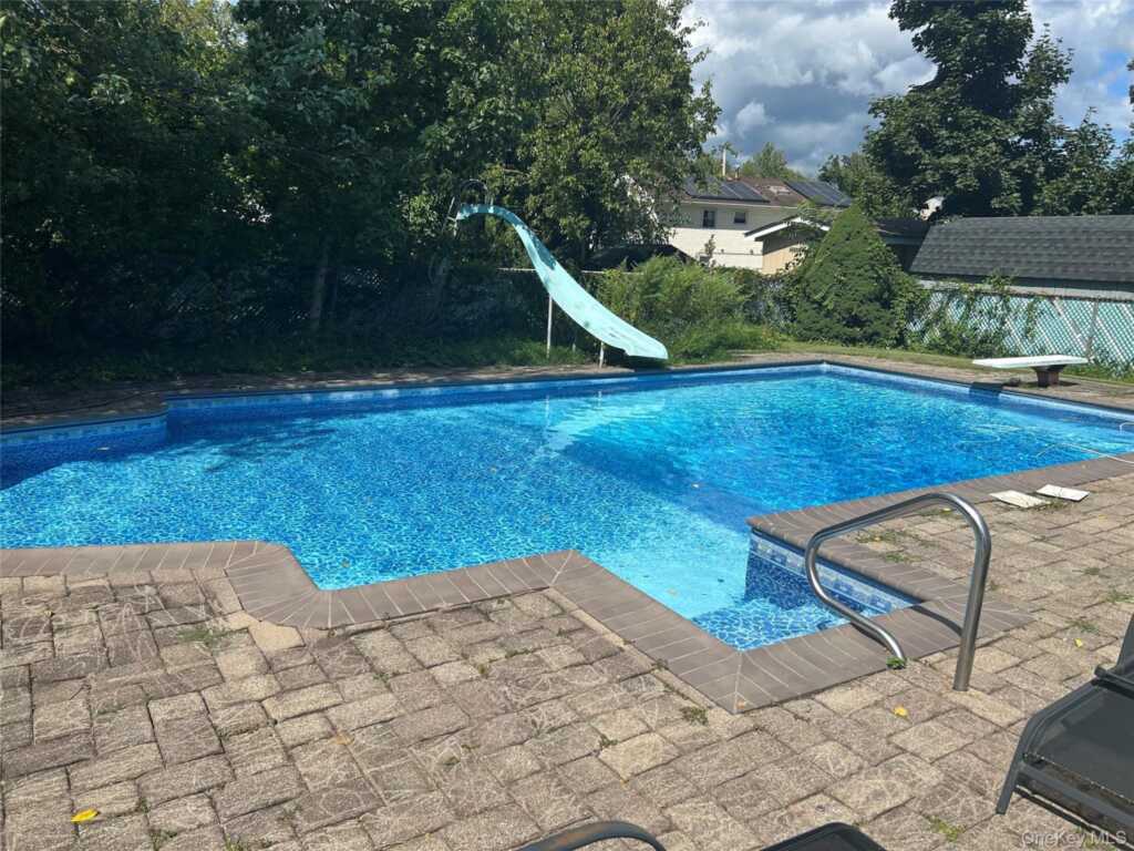 87 Filors Lane, Stony Point, NY 10980 - Photo 2 of 26