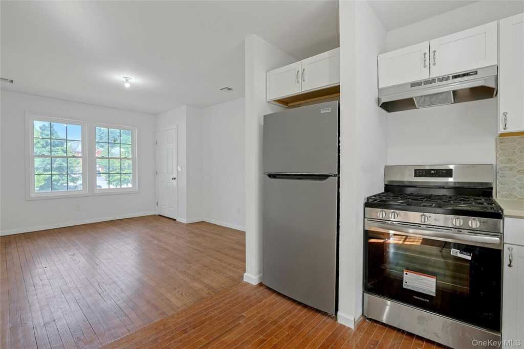 15 Waldron Avenue, Nyack, NY 10960 - Photo 11 of 44