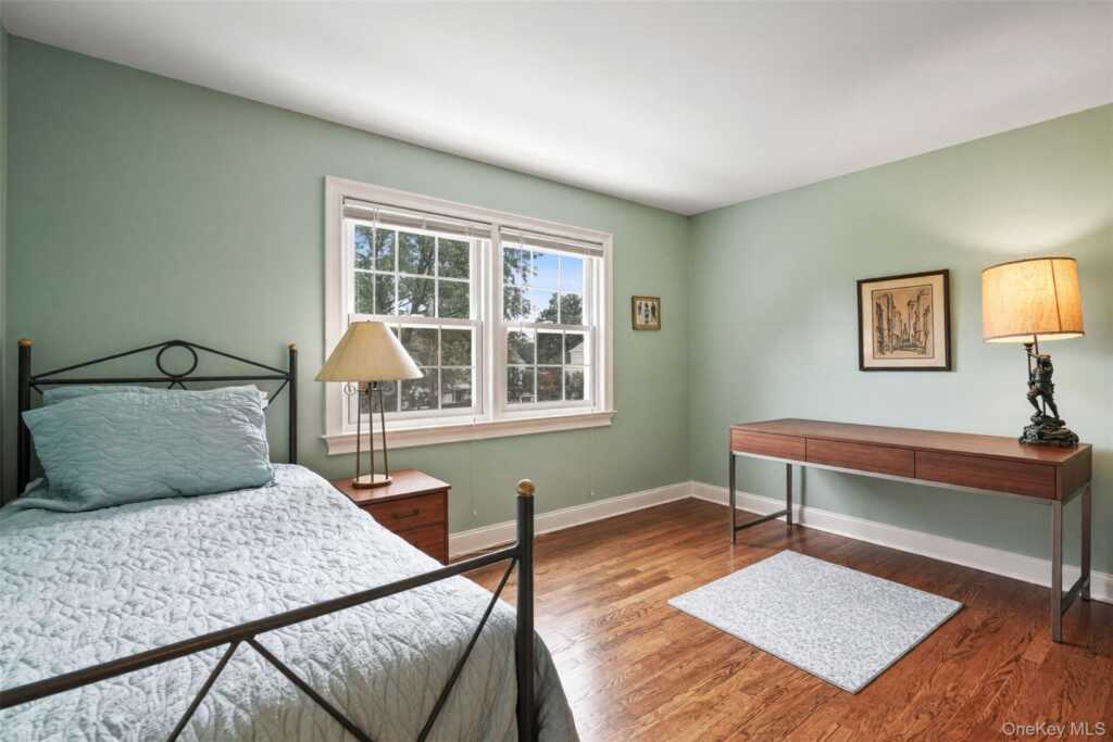 1 Parkwood Place, Rye, NY 10573 - Photo 14 of 30