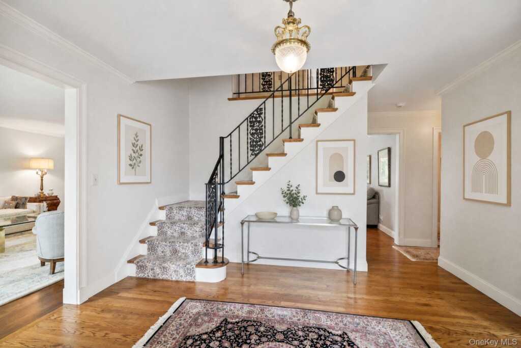 1 Parkwood Place, Rye, NY 10573 - Photo 2 of 30