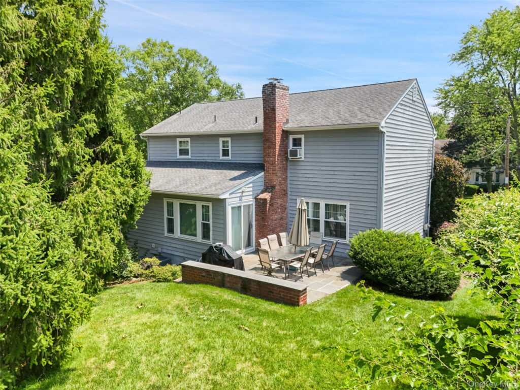 1 Parkwood Place, Rye, NY 10573 - Photo 23 of 30