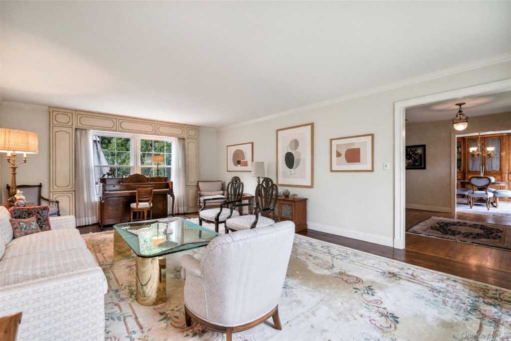 1 Parkwood Place, Rye, NY 10573 - Photo 3 of 30