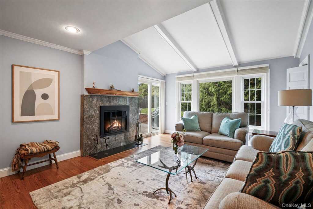1 Parkwood Place, Rye, NY 10573 - Photo 5 of 30