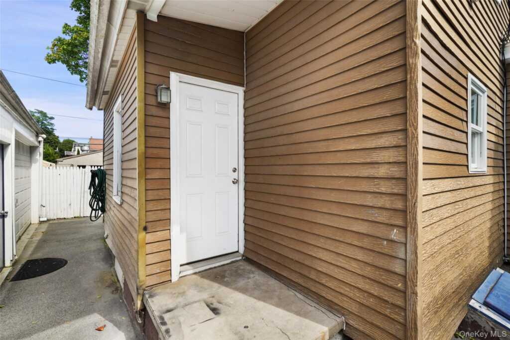 352 Willett Avenue, Unit #1, Rye, NY 10573 - Photo 17 of 18