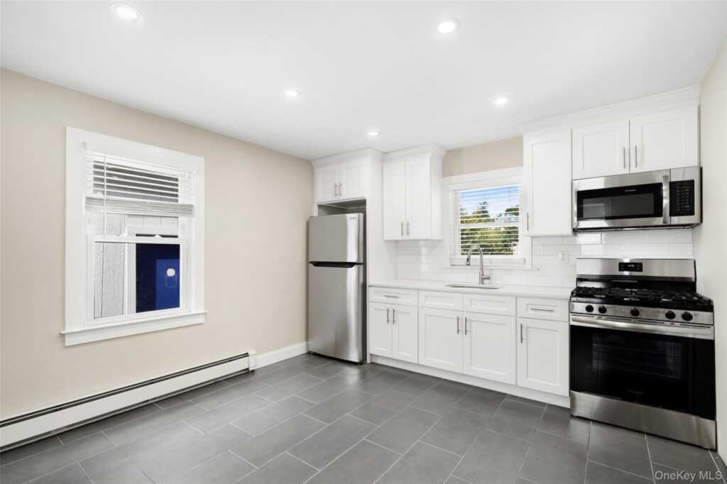 352 Willett Avenue, Unit #1, Rye, NY 10573 - Photo 2 of 18