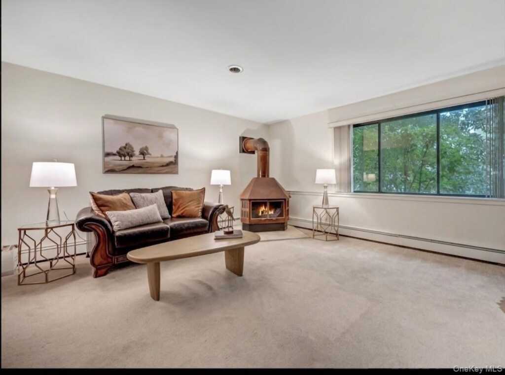 44 Hillside Lane, New Rochelle, NY 10804 - Photo 16 of 34