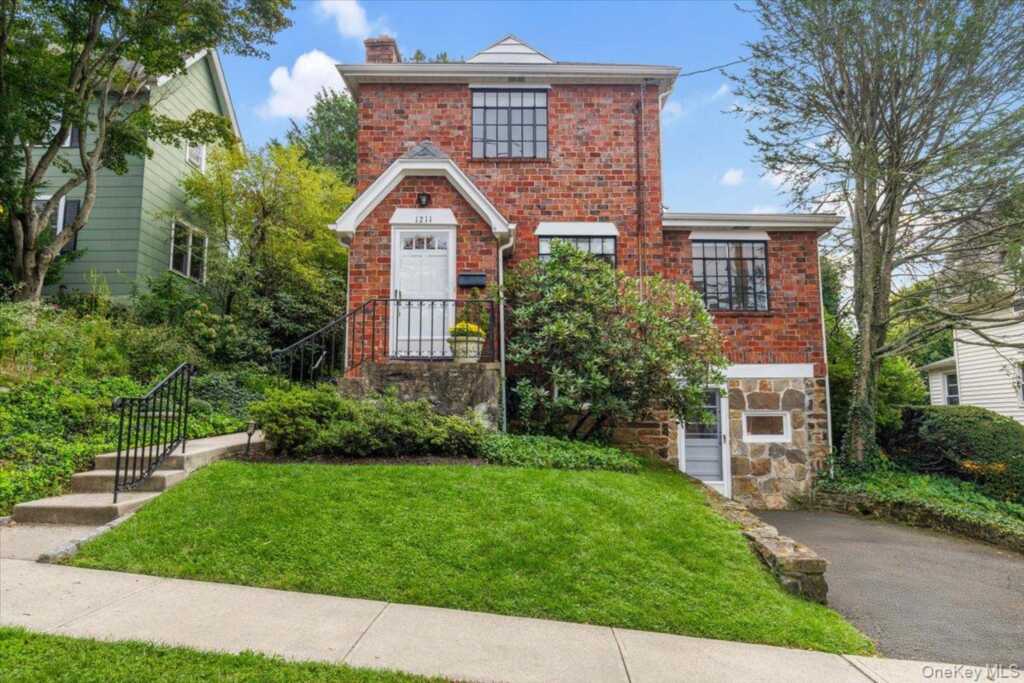1211 Park Avenue, Rye, NY 10543