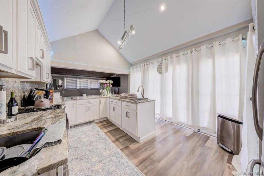 98 Pomona Rd, Suffern, NY 10901 - Photo 11 of 24