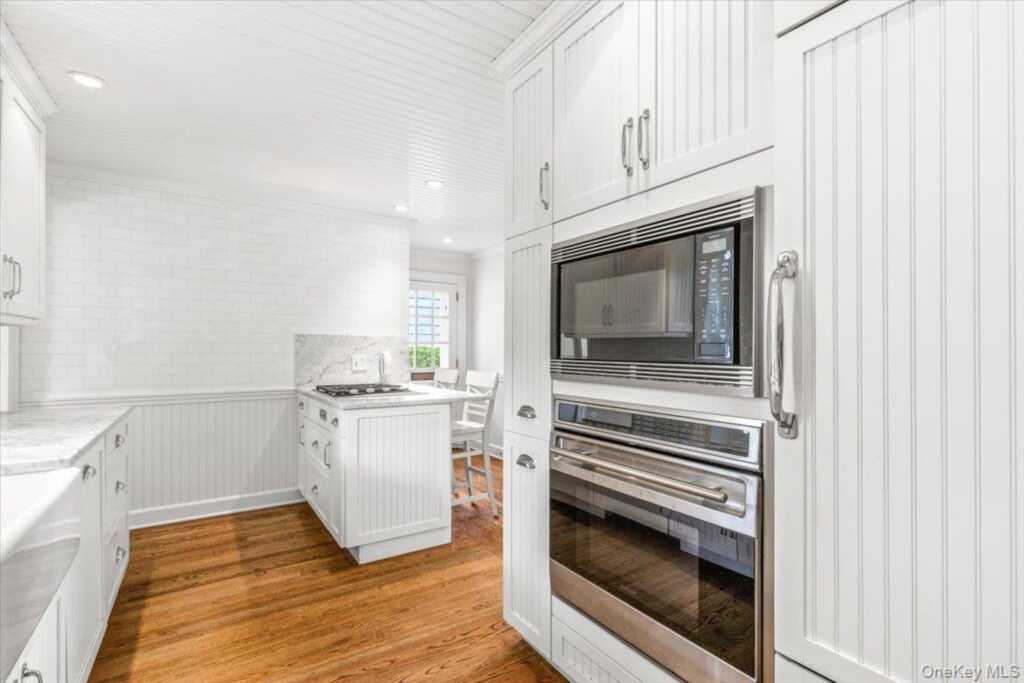128 Ralph Avenue, White Plains, NY 10606 - Photo 13 of 28