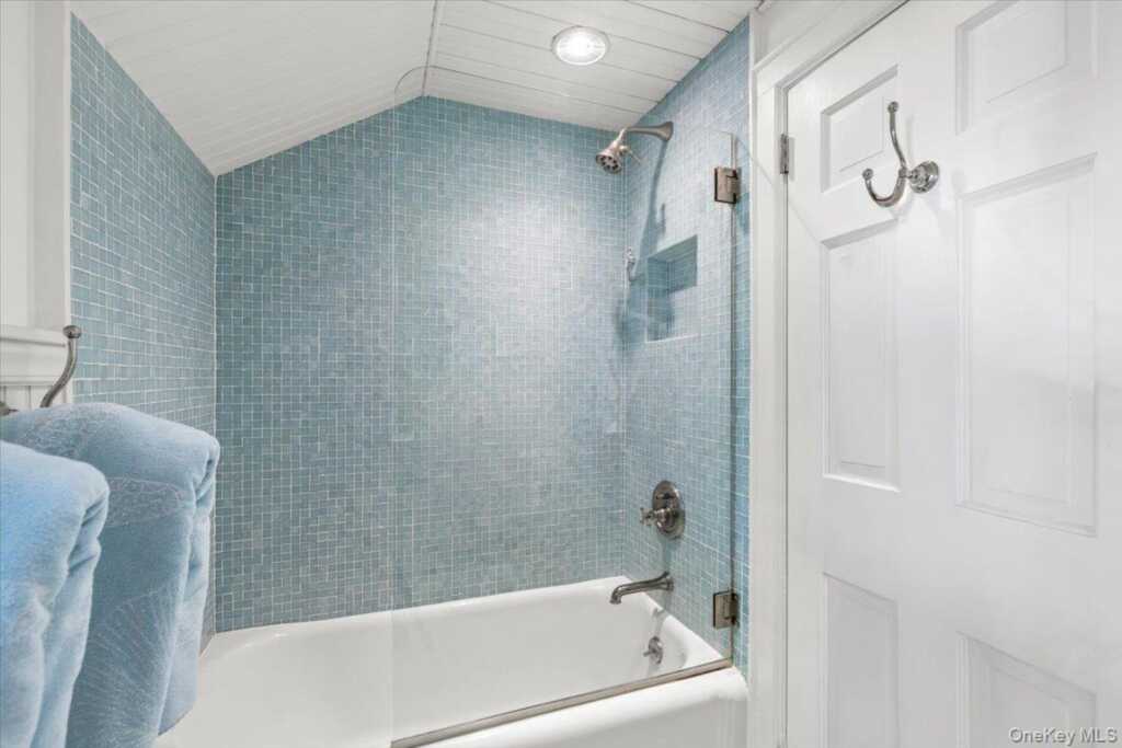 128 Ralph Avenue, White Plains, NY 10606 - Photo 23 of 28