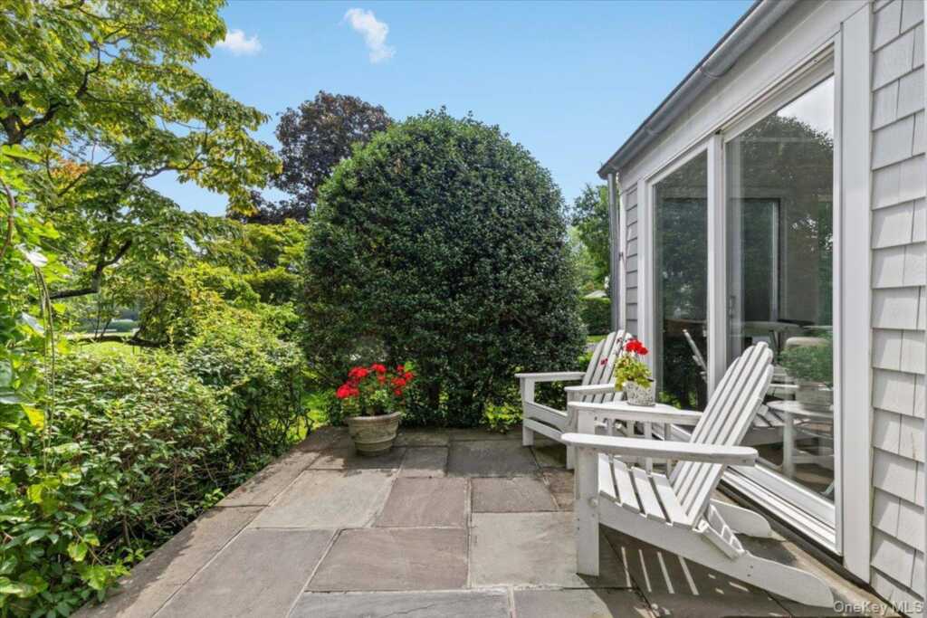 128 Ralph Avenue, White Plains, NY 10606 - Photo 24 of 28