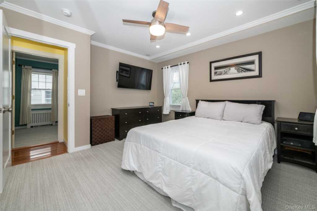 54 Ronalds Avenue, New Rochelle, NY 10801 - Photo 14 of 29