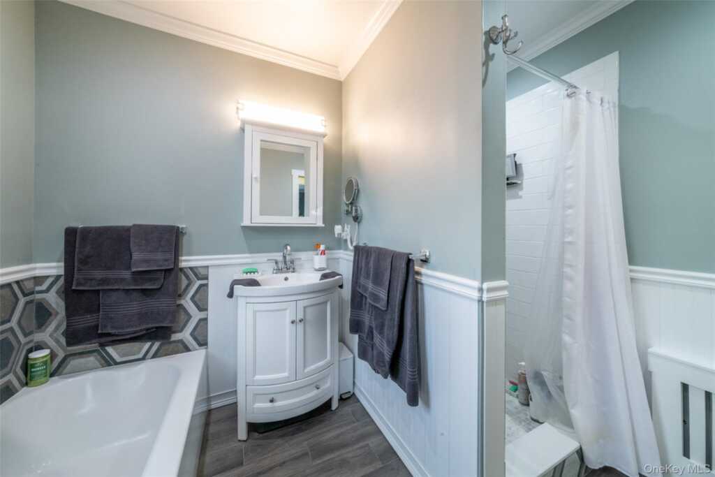 54 Ronalds Avenue, New Rochelle, NY 10801 - Photo 19 of 29