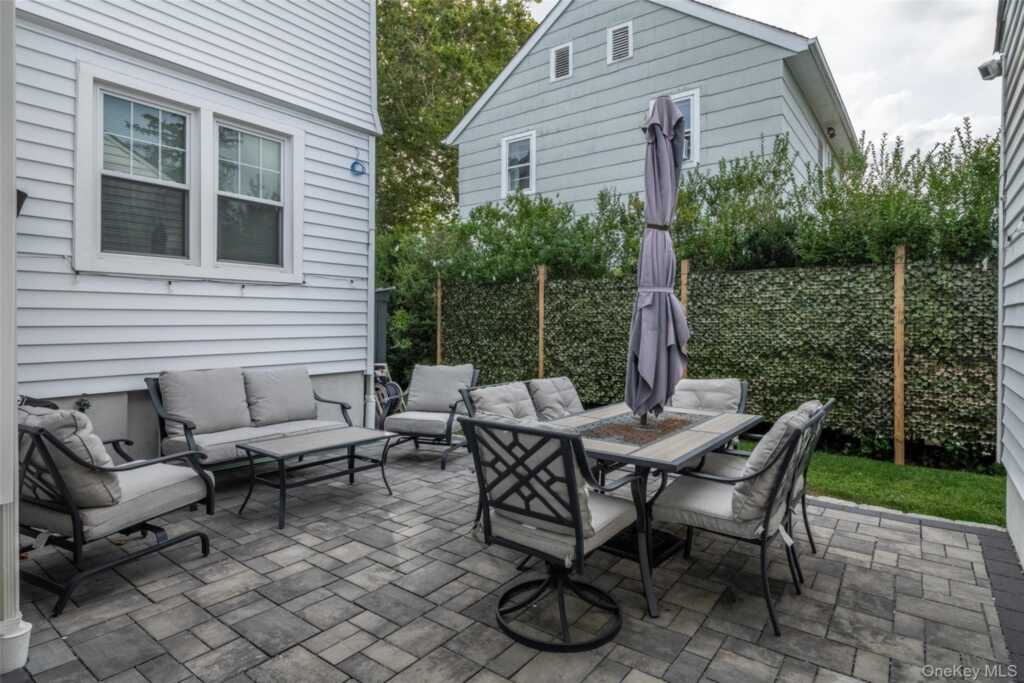 54 Ronalds Avenue, New Rochelle, NY 10801 - Photo 24 of 29