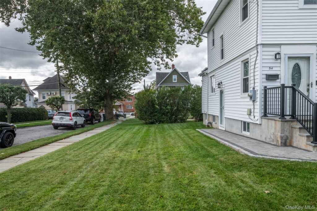 54 Ronalds Avenue, New Rochelle, NY 10801 - Photo 28 of 29