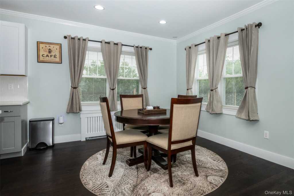 54 Ronalds Avenue, New Rochelle, NY 10801 - Photo 5 of 29
