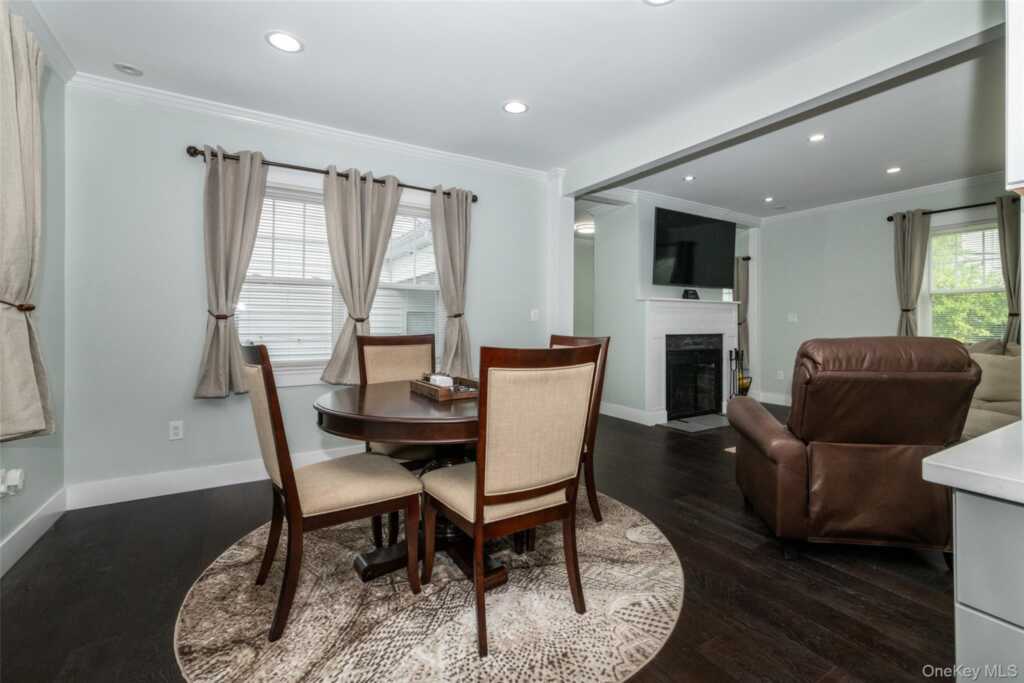 54 Ronalds Avenue, New Rochelle, NY 10801 - Photo 6 of 29