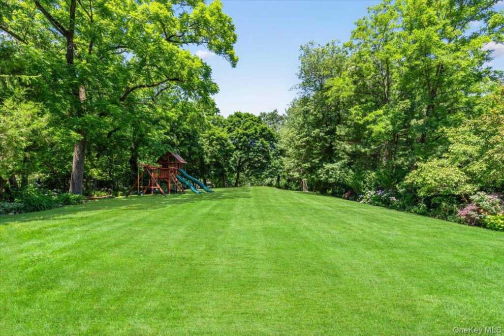 355 Grace Church Street, Rye, NY 10580 - Photo 29 of 34