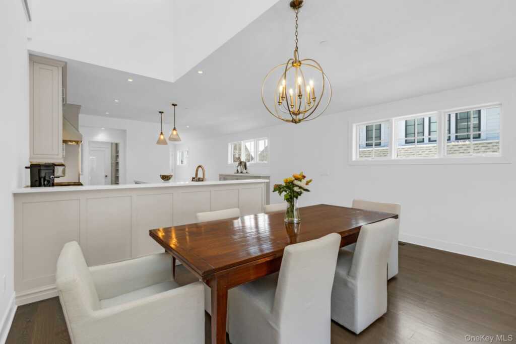 15 Honeysuckle Lane, Rye, NY 10573 - Photo 6 of 48