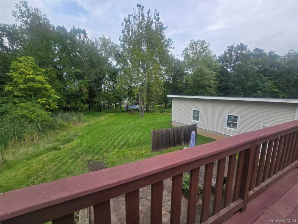 882 Stockton Road, Valley Cottage, NY 10989 - Photo 10 of 15