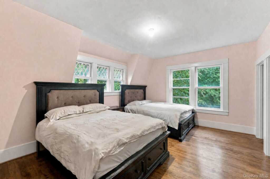 46 Grandview Avenue, Suffern, NY 10901 - Photo 19 of 33