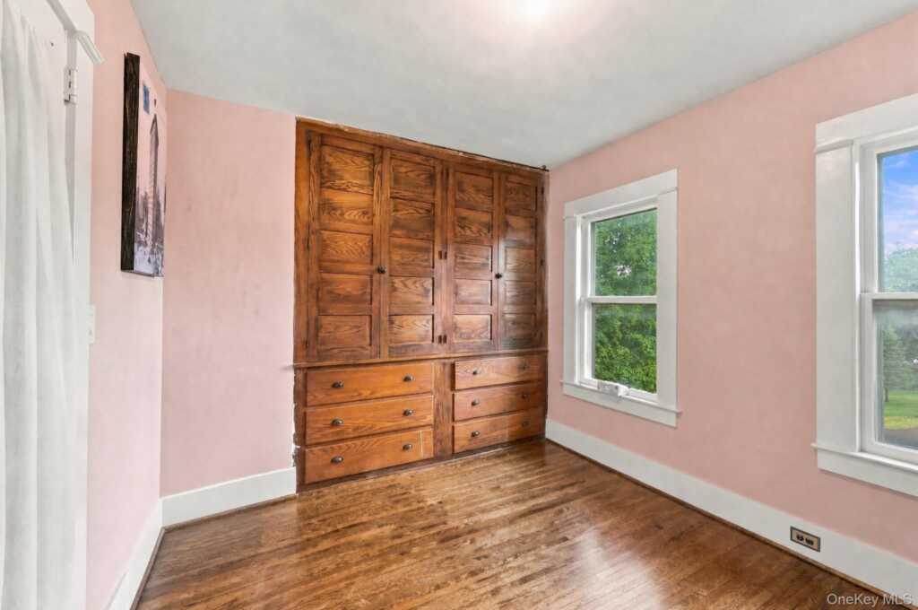 46 Grandview Avenue, Suffern, NY 10901 - Photo 21 of 33
