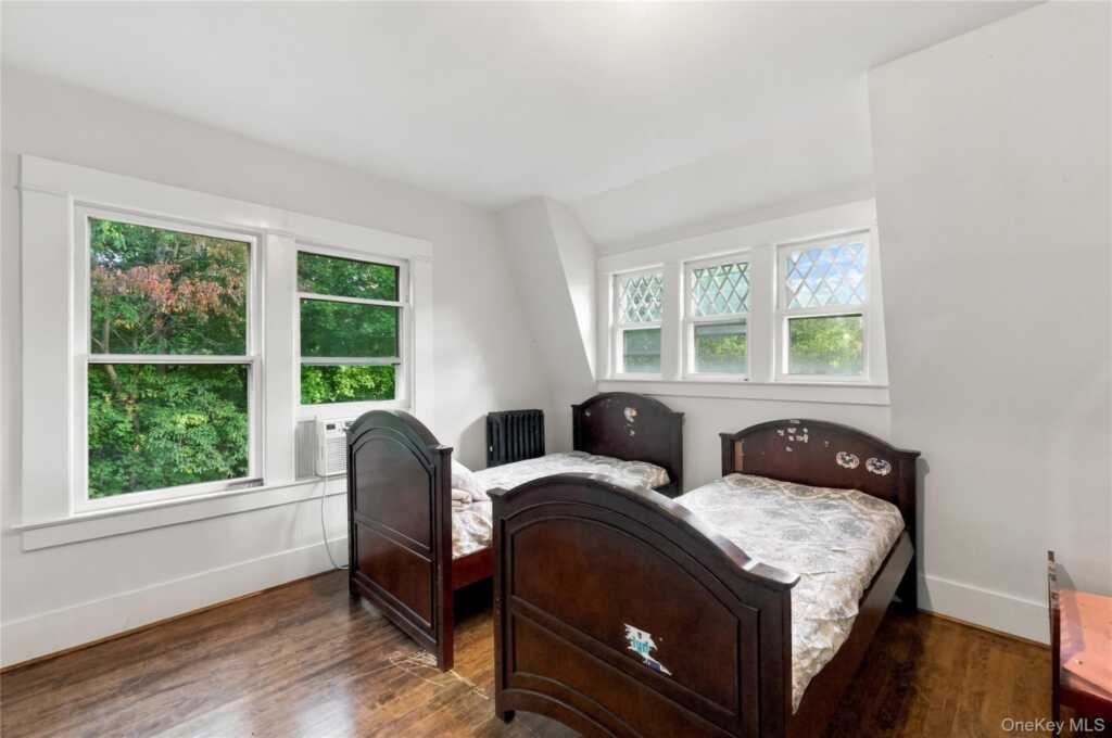 46 Grandview Avenue, Suffern, NY 10901 - Photo 23 of 33