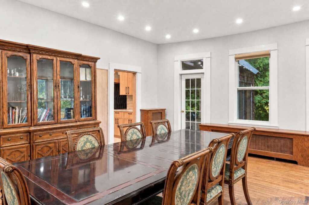 46 Grandview Avenue, Suffern, NY 10901 - Photo 9 of 33