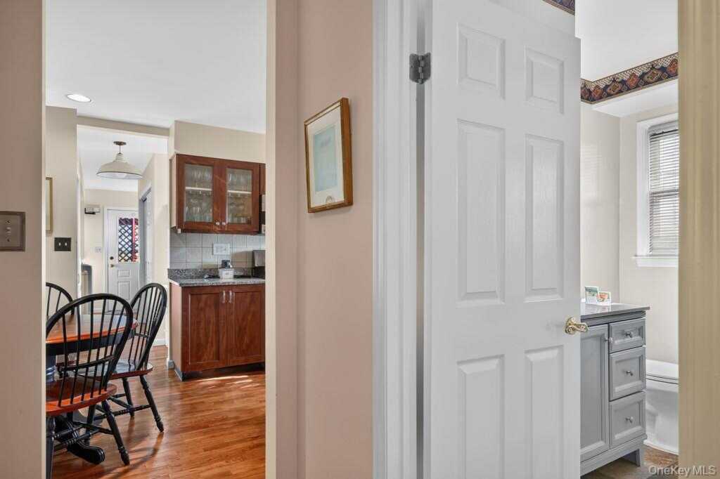 160 Hillside Avenue, Nyack, NY 10960 - Photo 10 of 30