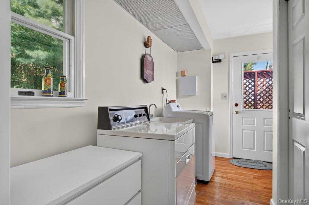 160 Hillside Avenue, Nyack, NY 10960 - Photo 13 of 30