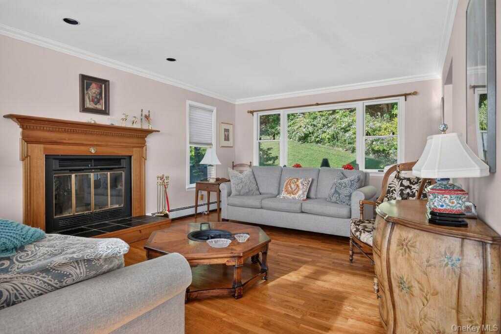 160 Hillside Avenue, Nyack, NY 10960 - Photo 6 of 30