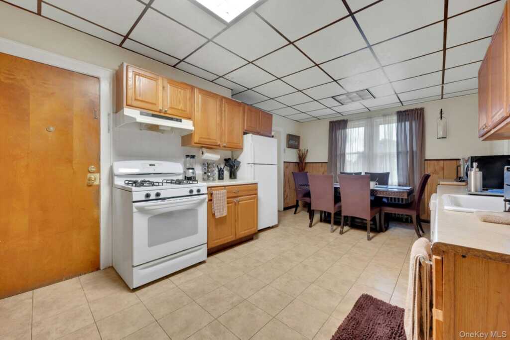 26 4th Street, New Rochelle, NY 10801 - Photo 14 of 26