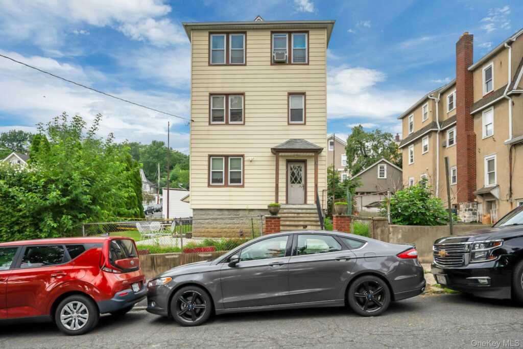 26 4th Street, New Rochelle, NY 10801 - Photo 2 of 26