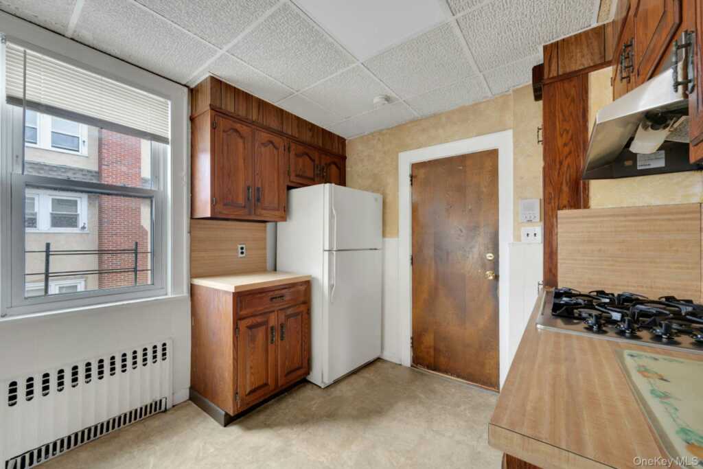 26 4th Street, New Rochelle, NY 10801 - Photo 7 of 26